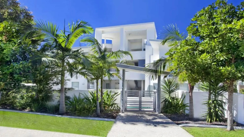 3 Alpha on Elanda Stunning Ocean View Apartment