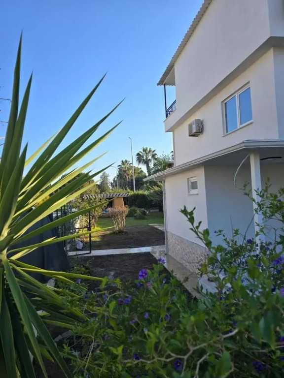 VILLA OLINDA 4 BED with huge garden - фото 49