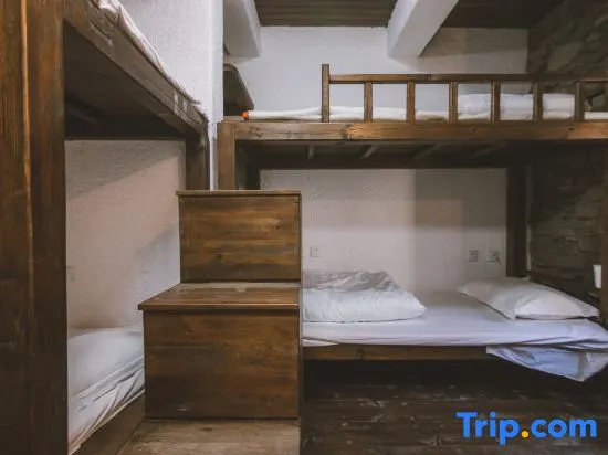 Bed in Dorm (female dorm)