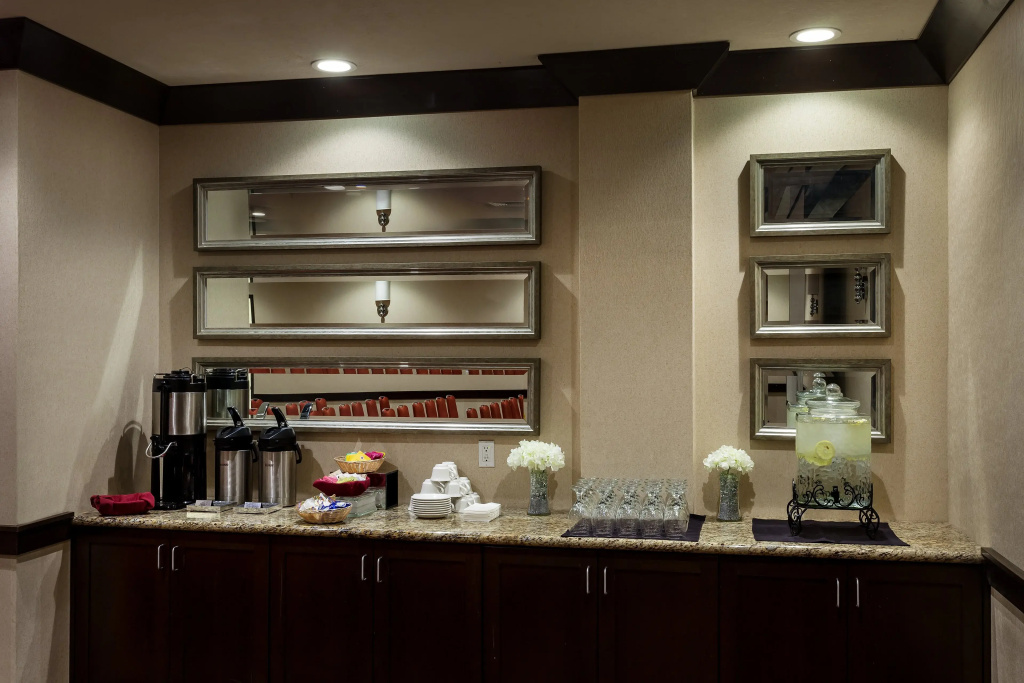 Crowne Plaza Anchorage Midtown by IHG - Général