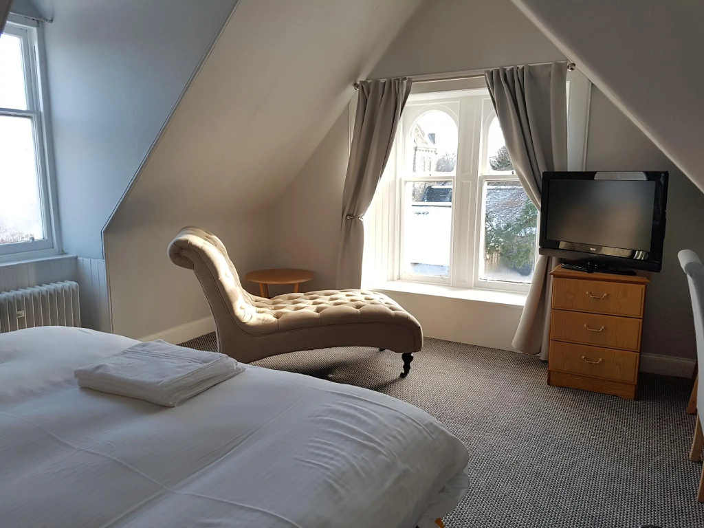 Standard Quadruple room (full double bed)