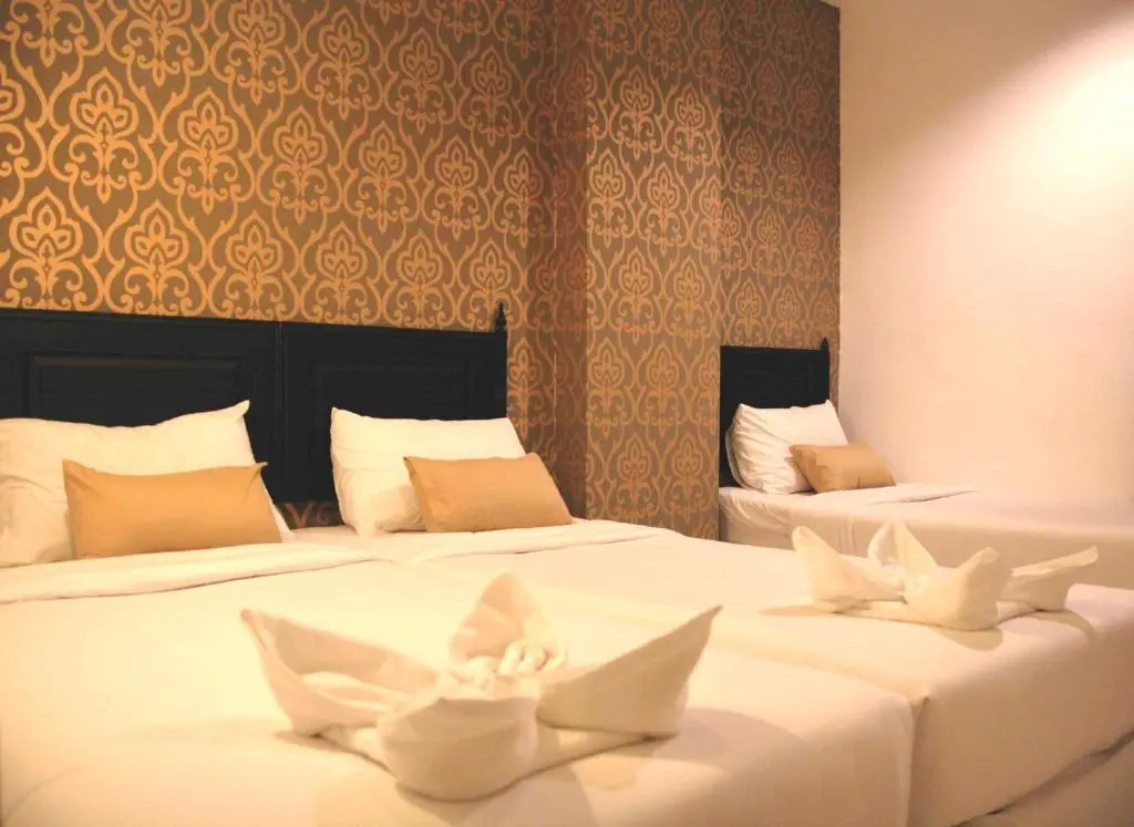 Standard Triple room