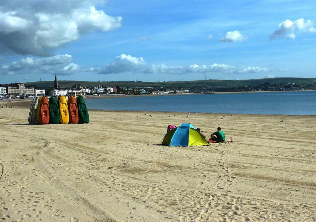 Beach & Waterfront