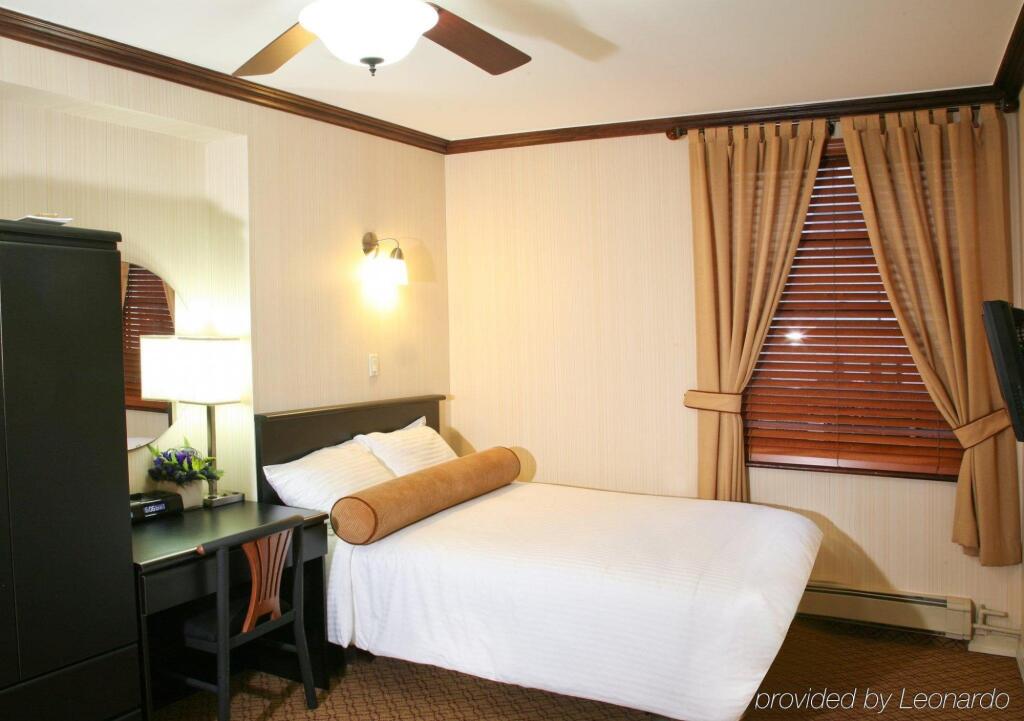 The Frederick Hotel by null