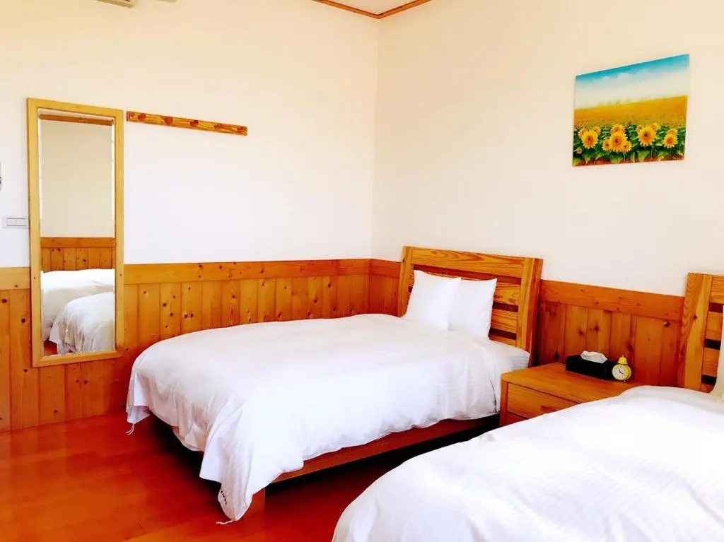 Standard Double room with garden view (full double bed)