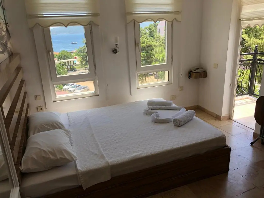 Standard Double room with balcony and with sea view (full double bed)