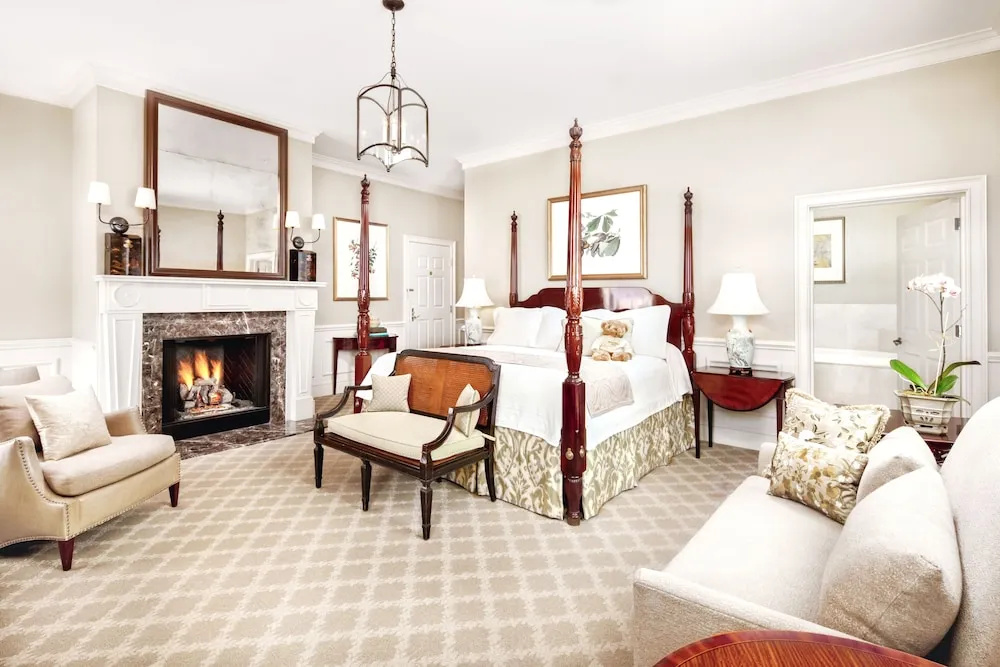 Standard Double Penthouse room with balcony (full double bed)