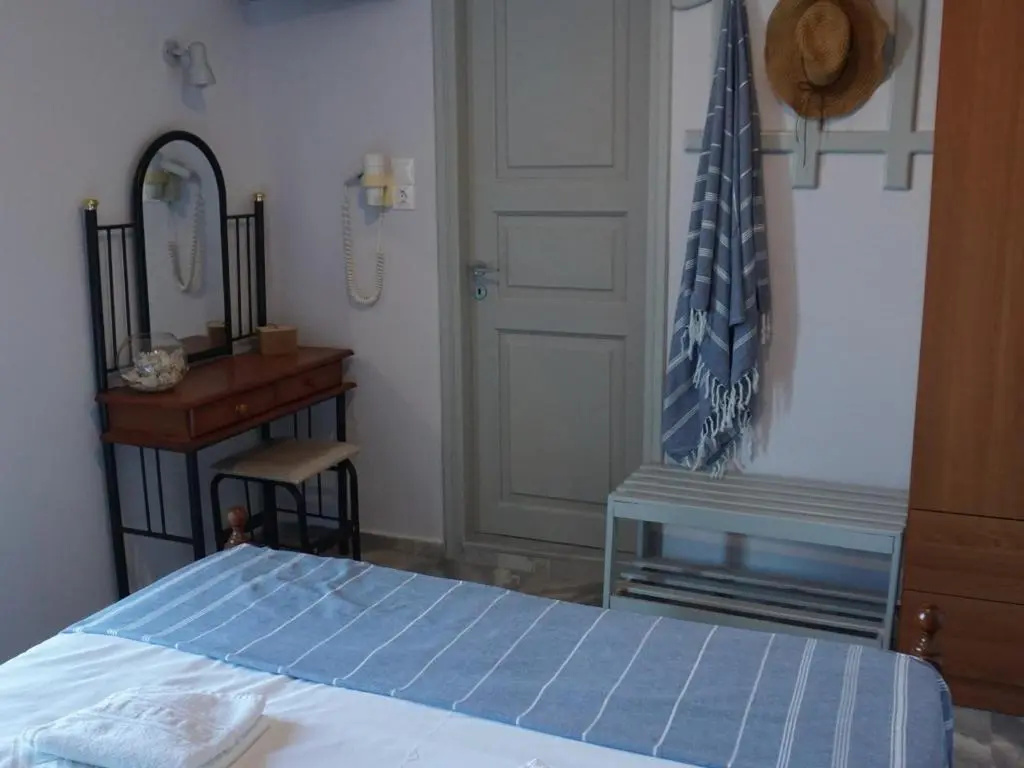 Standard Double room with sea view (full double bed)