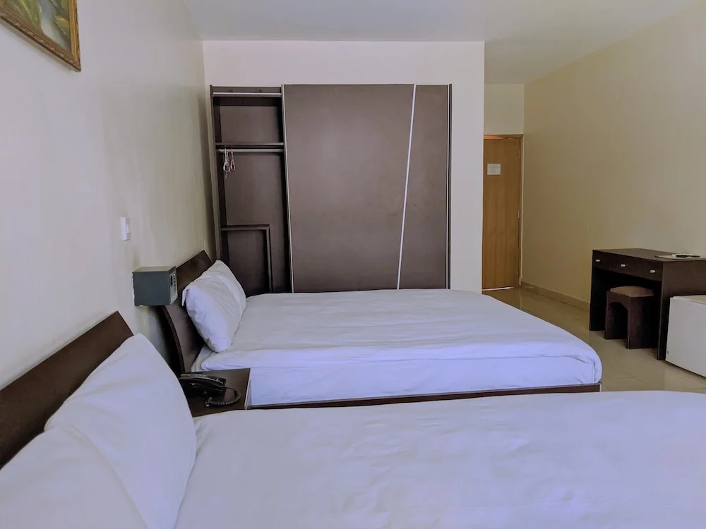 Premier room