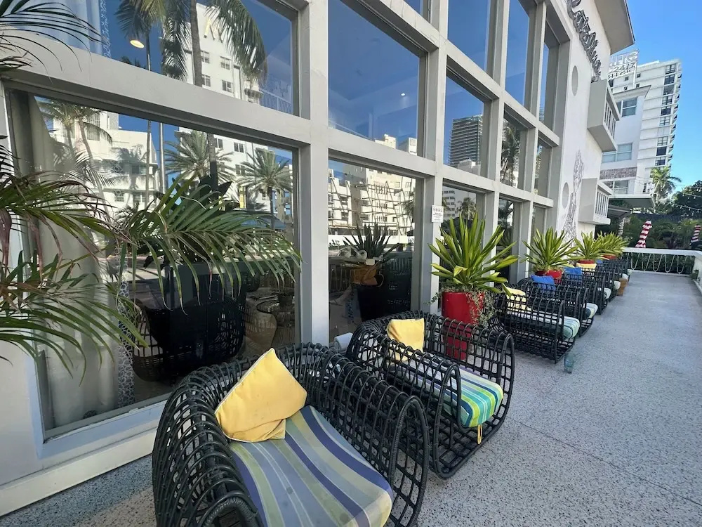 Maxines Dorset Catalina Hotel