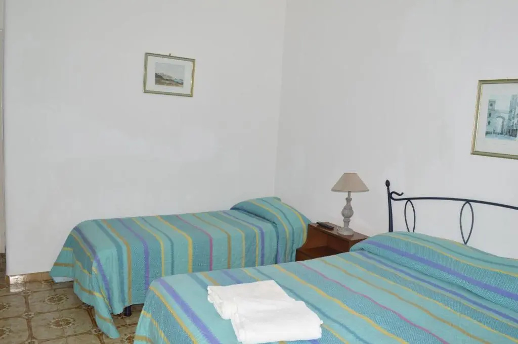 Standard Quadruple room with sea view