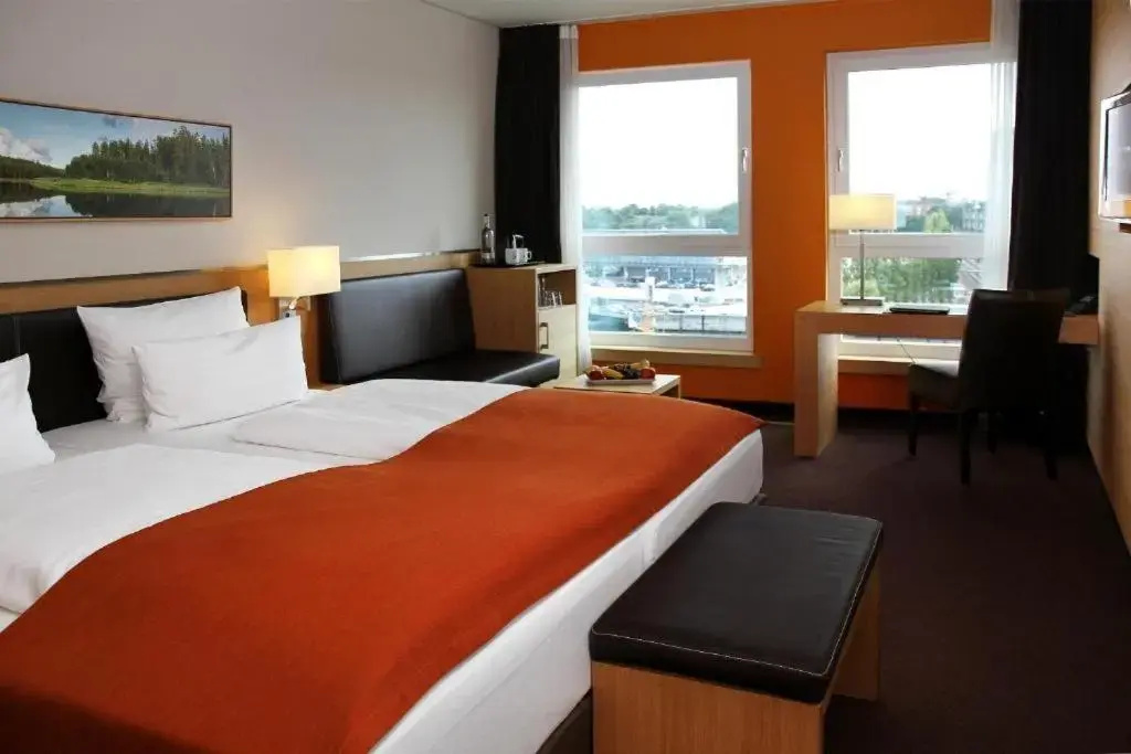 Deluxe Double room (full double bed)