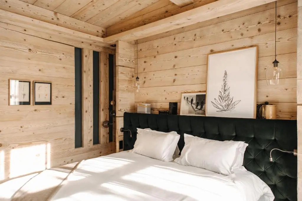 Classic Double room (full double bed)