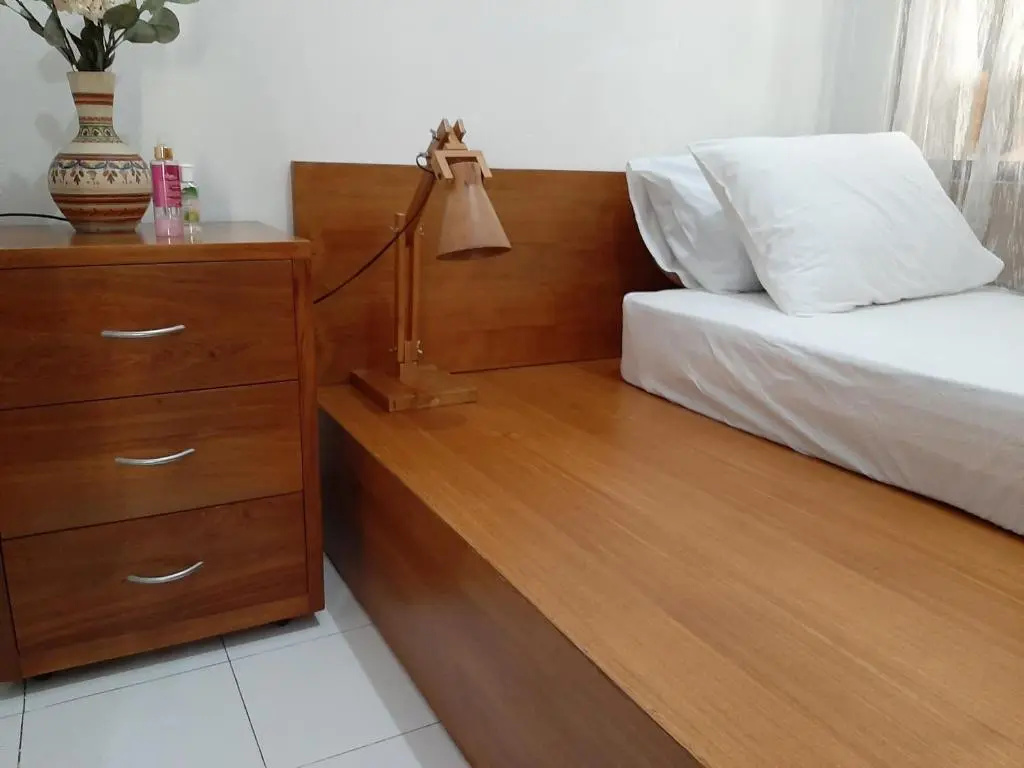 Economy room