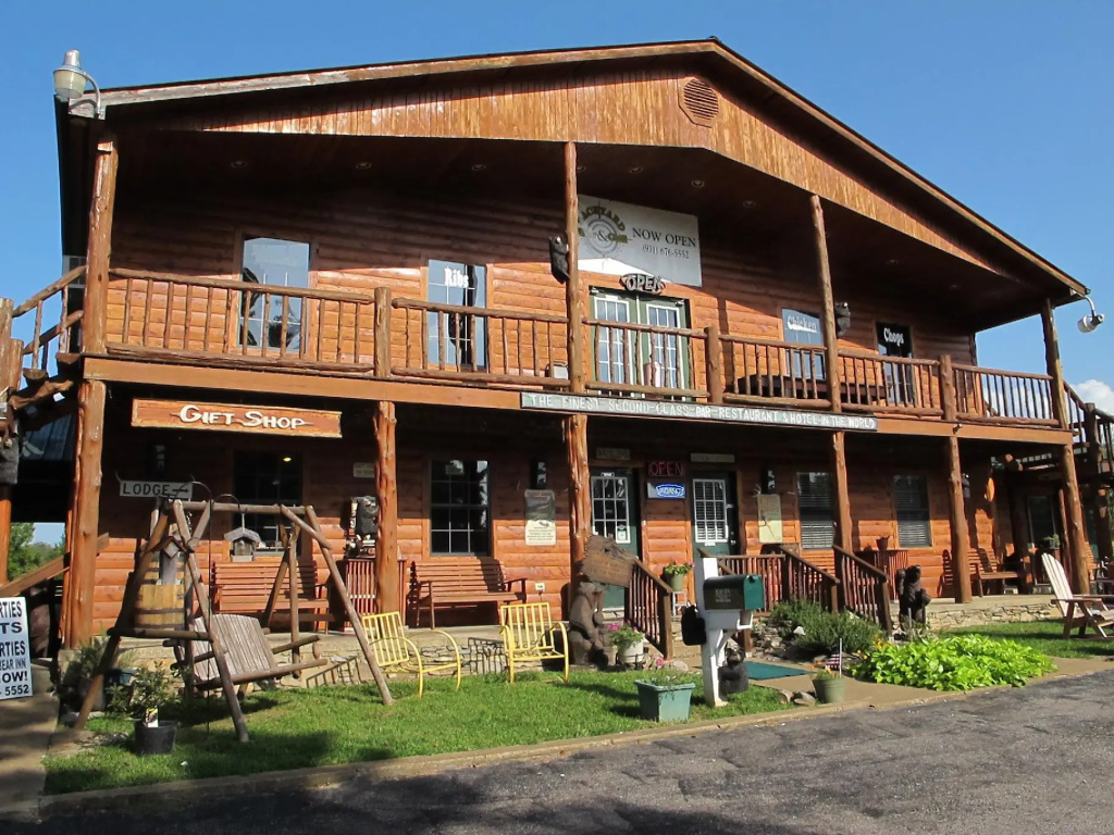 Bear Inn Retreat - Photo 1