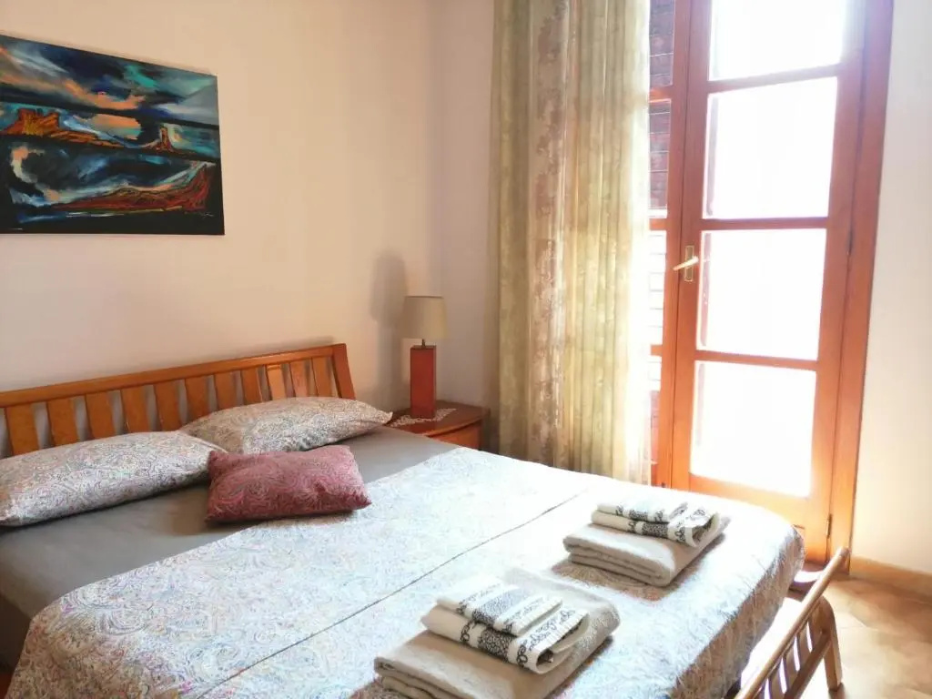 Standard Double room with balcony (full double bed)