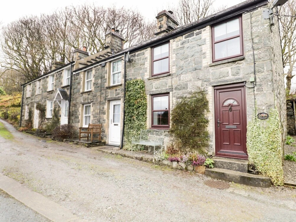 6 Gellilydan Terrace