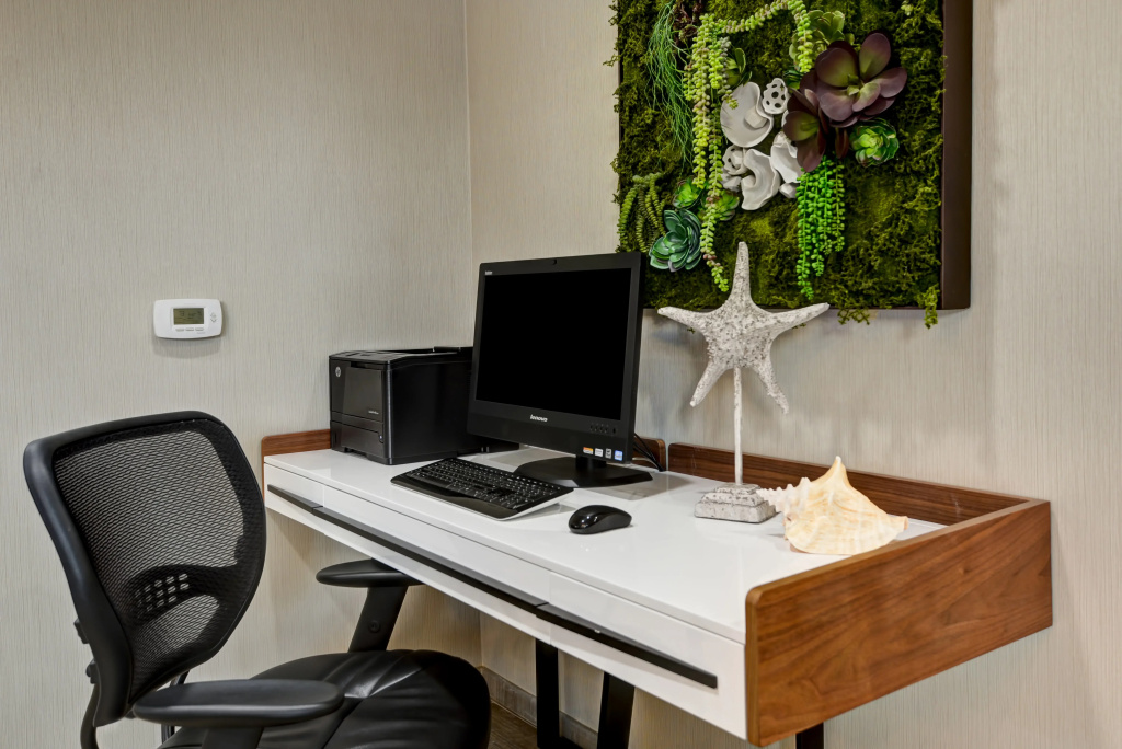 Holiday Inn Express Newport Beach by IHG - Général