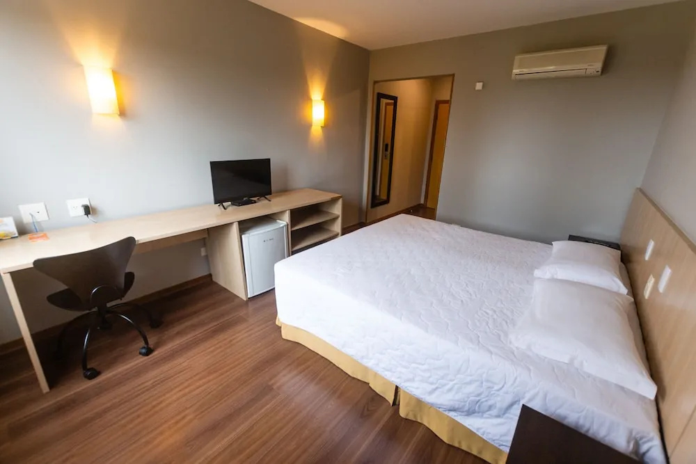 Hotel Campo Largo Express - Chambres