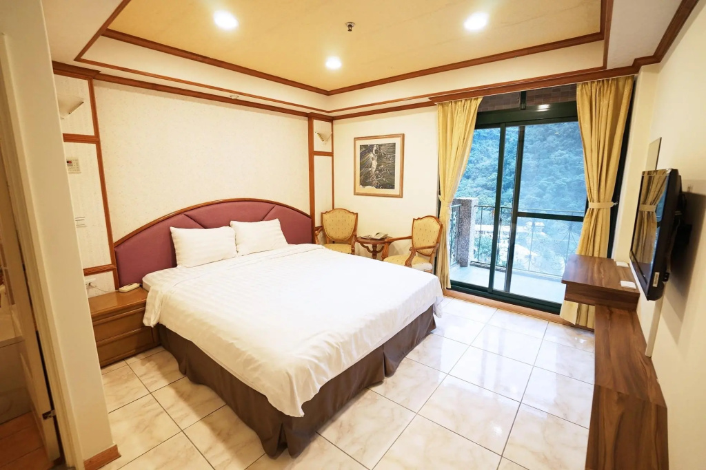 Standard Double room (full double bed)
