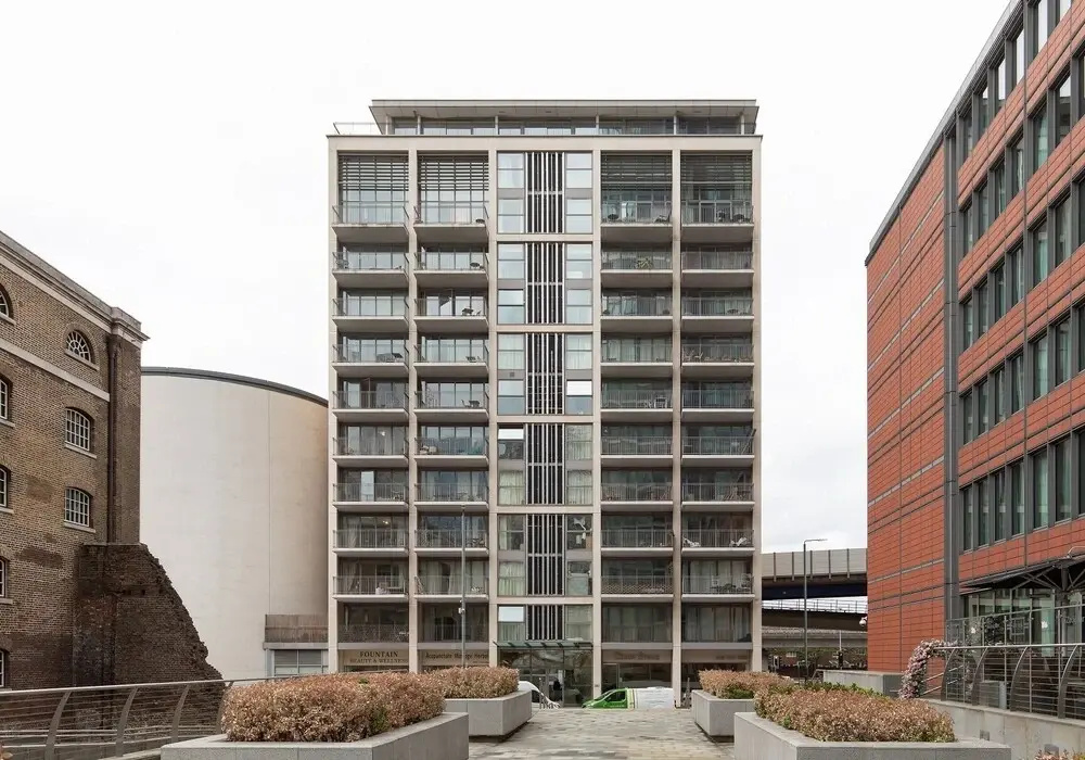 The Canary Wharf Secret - Glamorous 2bdr Flat w Terrace and Parking