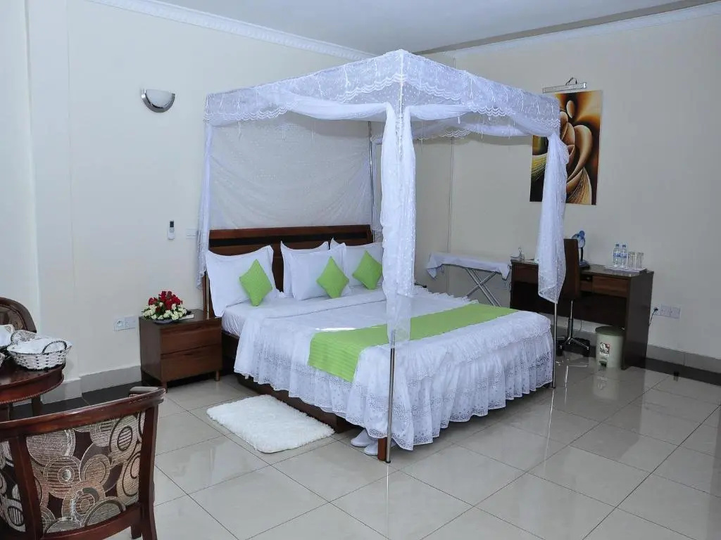 Deluxe Double room with balcony (full double bed)