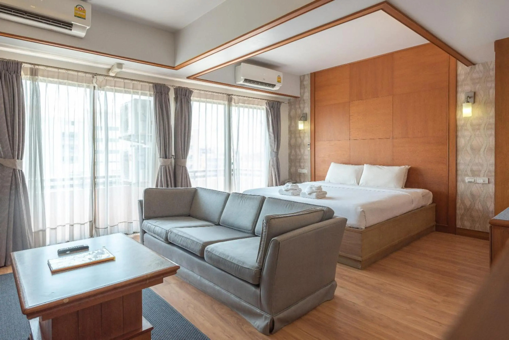 Nonthaburi Palace Hotel — фото