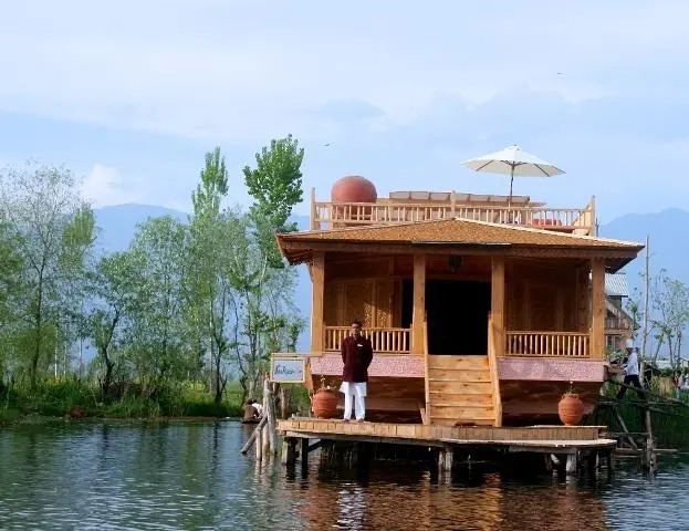 Sukoon Houseboat by null