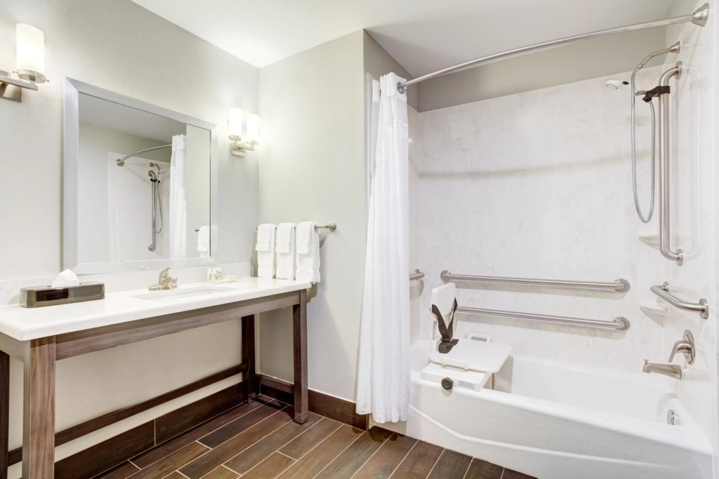 Holiday Inn & Suites Lafayette North by IHG - Général
