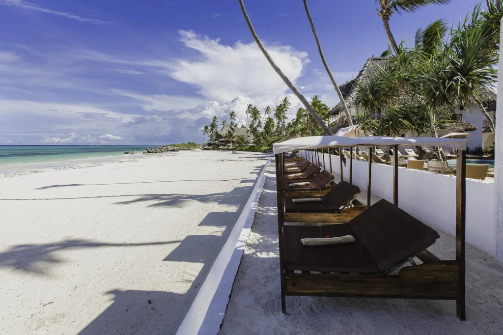 Beach & Waterfront