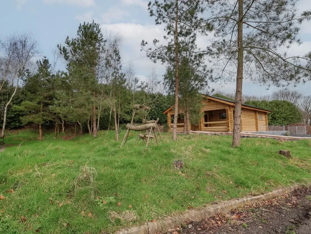 Redwood Lodge