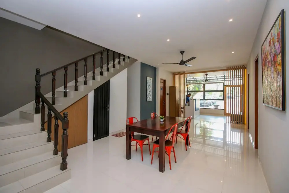 Lobby & Reception