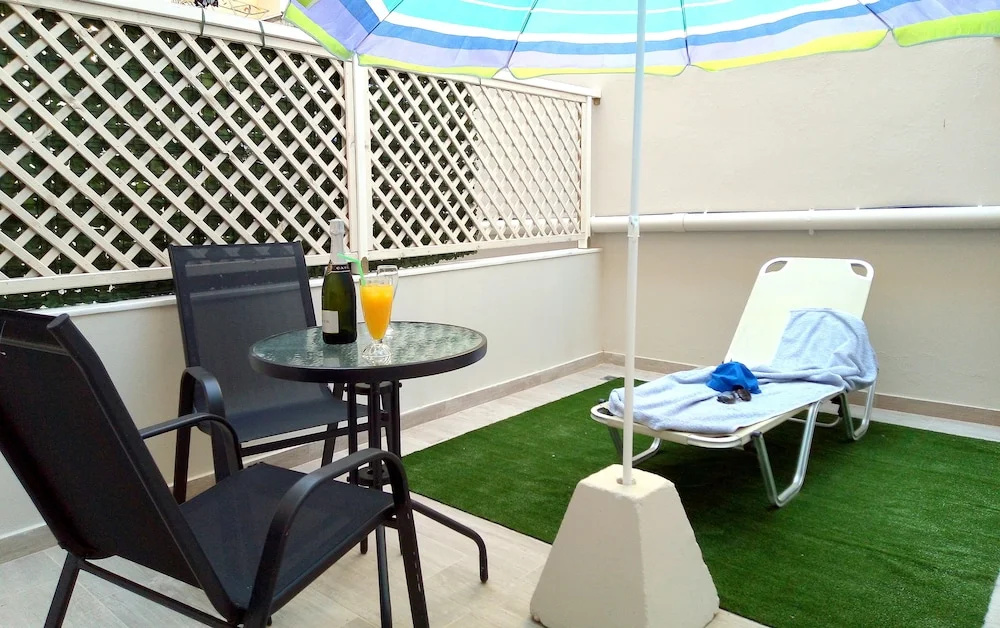 Caravel Apartment Hotel - Chambres