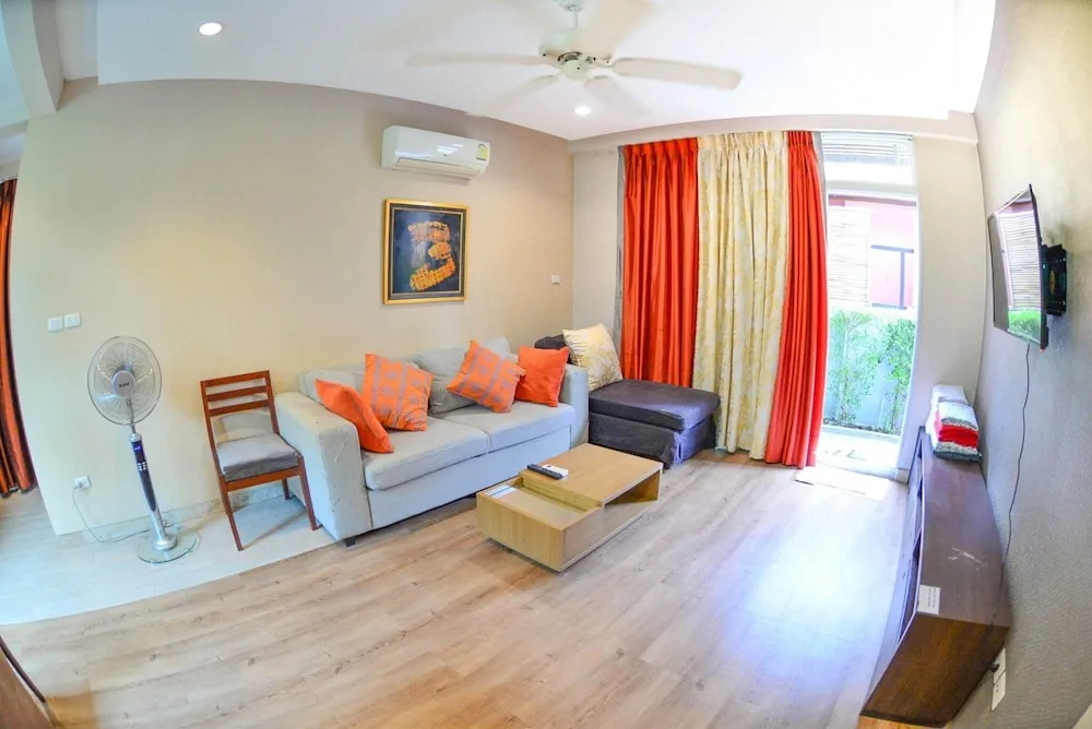 Вилла с 3 комнатами в Tamnak Villa