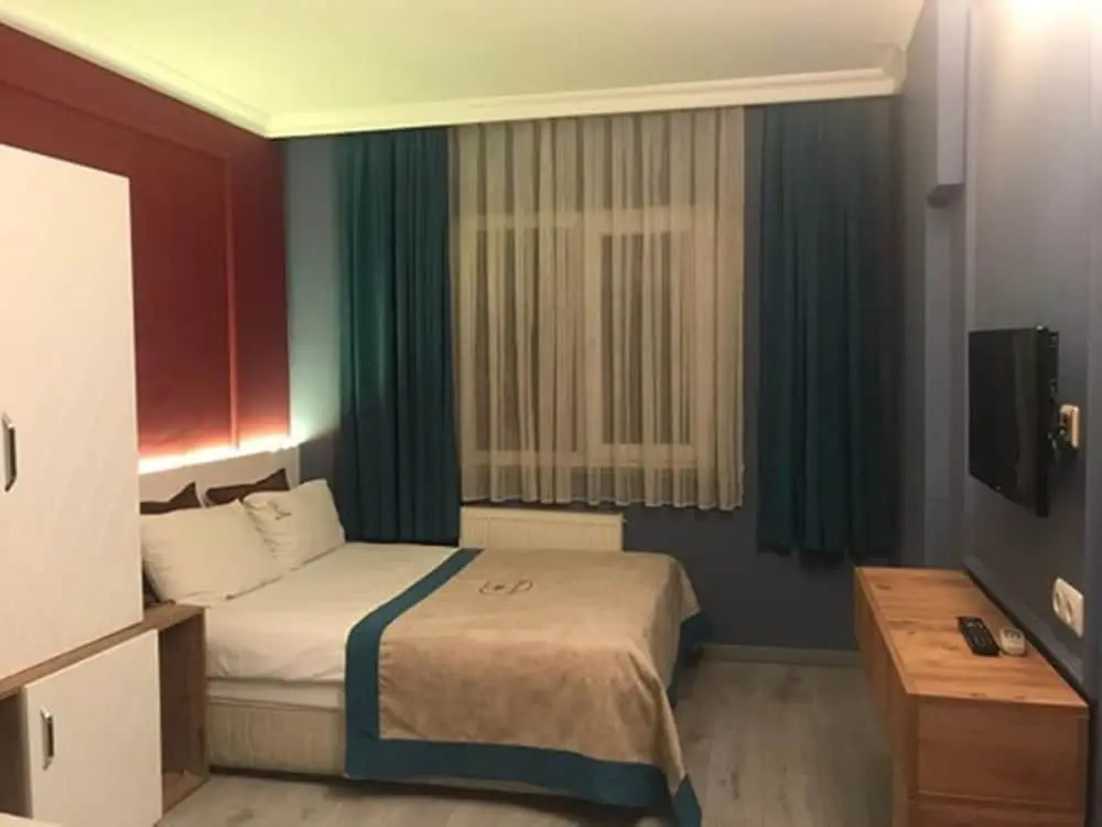Economy Double room with city view (full double bed)