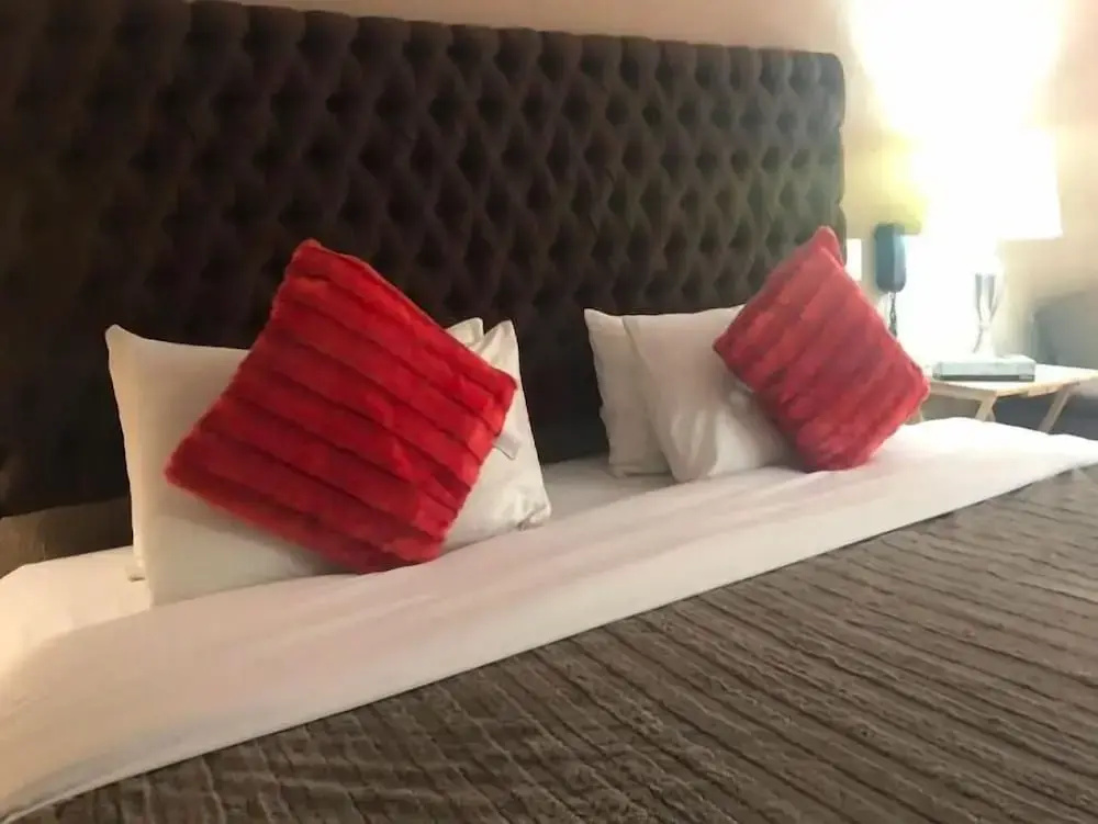Deluxe Double room with mountain view (full double bed)