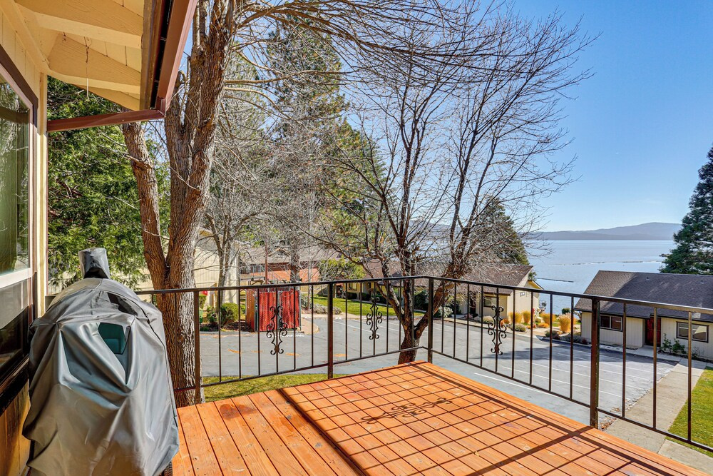 Private Boat Slip & Views: Lake Almanor Getaway!