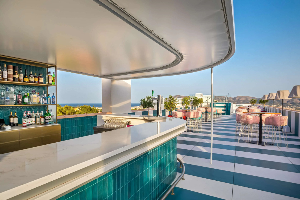 Balcony & Terrace