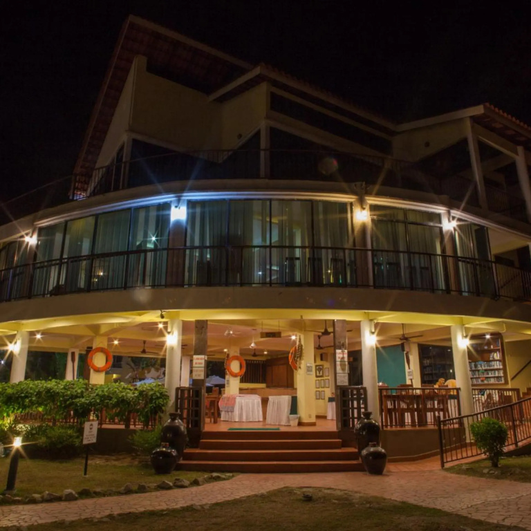 Anjungan Beach Resort in Pangkor Laut