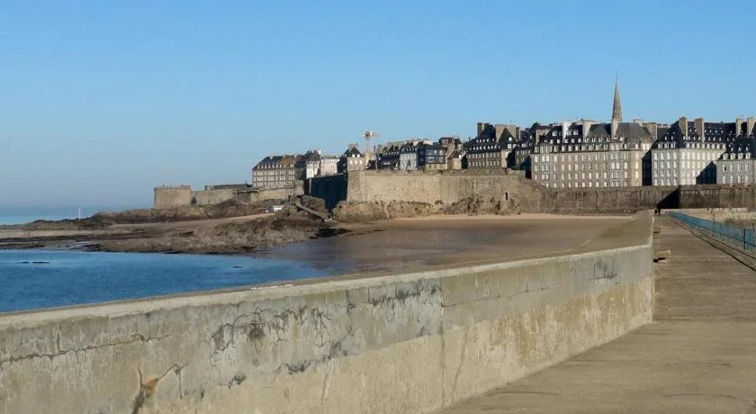 Beach & Waterfront
