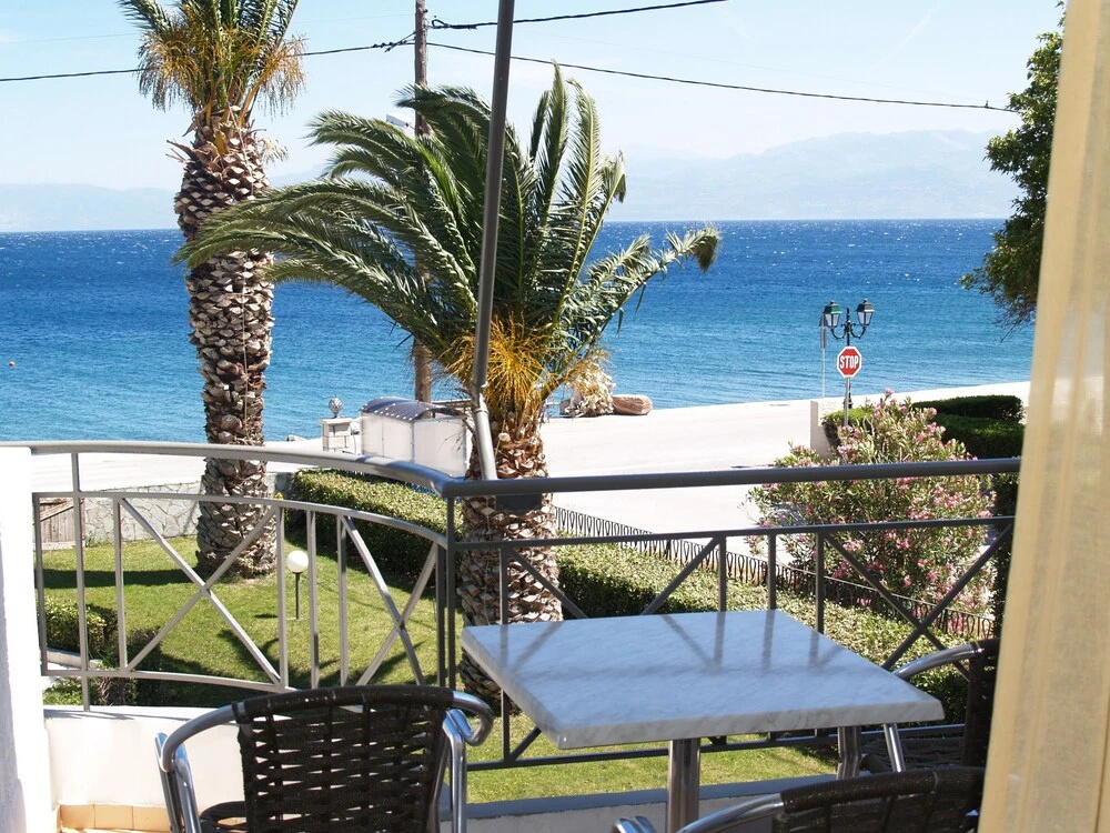 1 Bedroom Family Studio with sea view