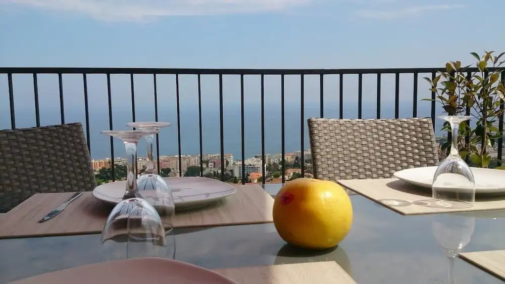 Amazing studio with big terrace, Jacuzzi and Sea View in Fabron in Nice