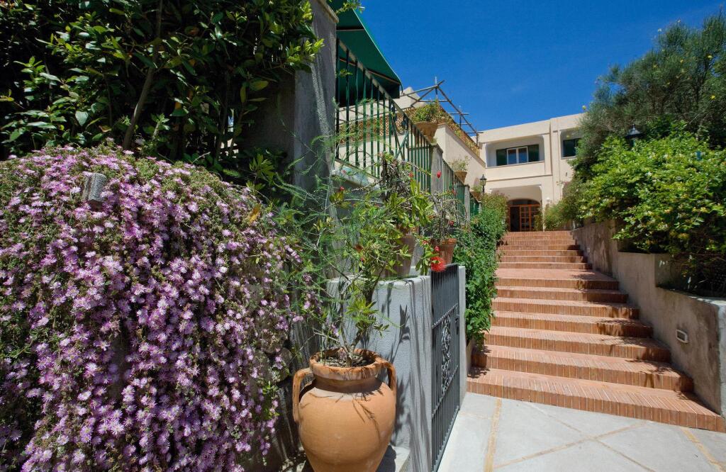 HOTEL VILLA SARAH by null