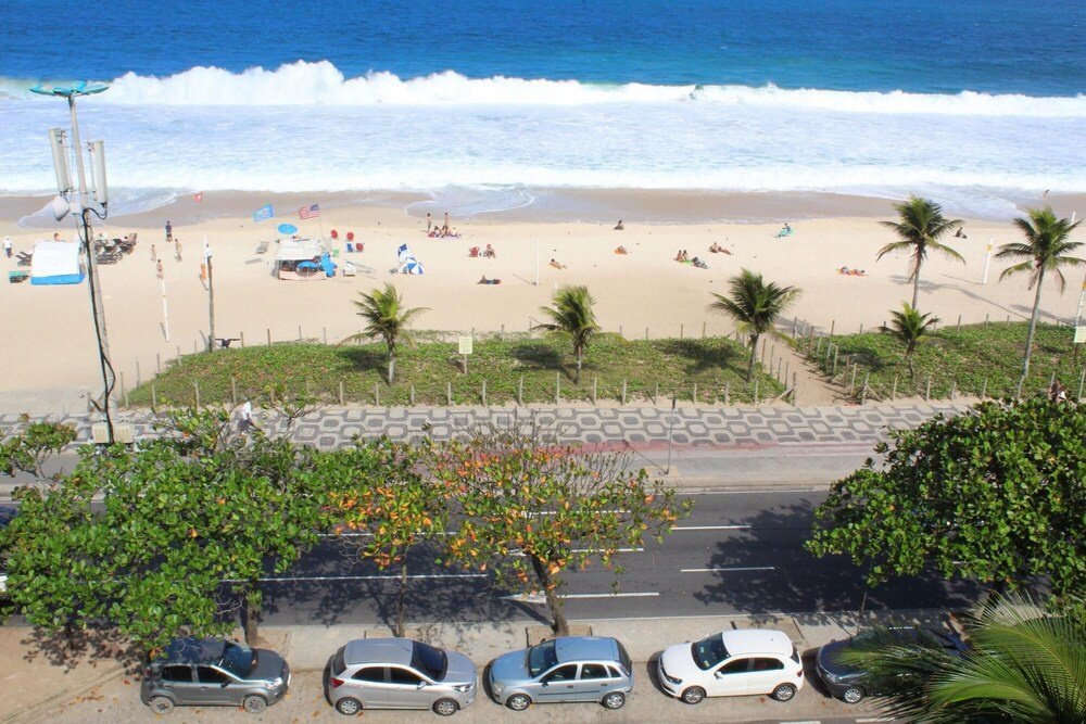 Beach & Waterfront