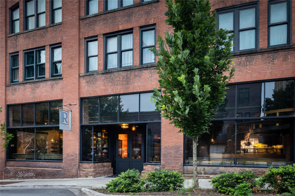 The Foundry Hotel Asheville, Curio Collection by Hilton