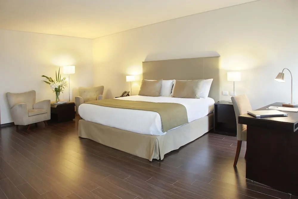 Classic Double room (full double bed)