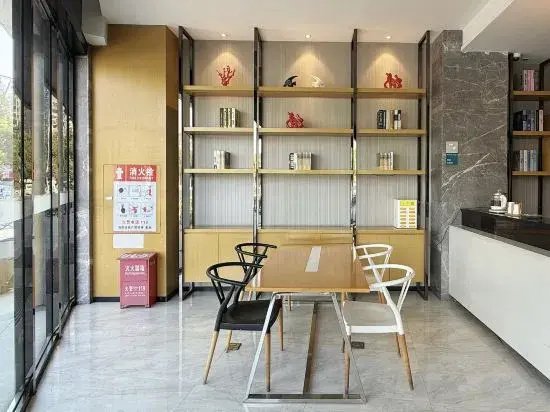 City Comfort Inn Hotel (Xiangyang Yicheng Xiangsha Avenue)