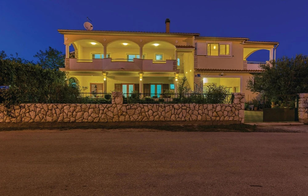 Stunning Apartment in Biograd With 2 Bedrooms, Wifi and Outdoor Swimming Pool