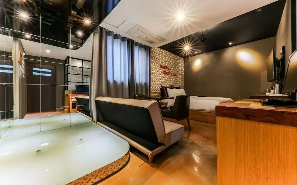 Hotel photo 12