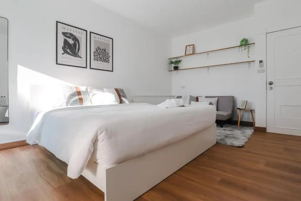 Standard room with mountain view